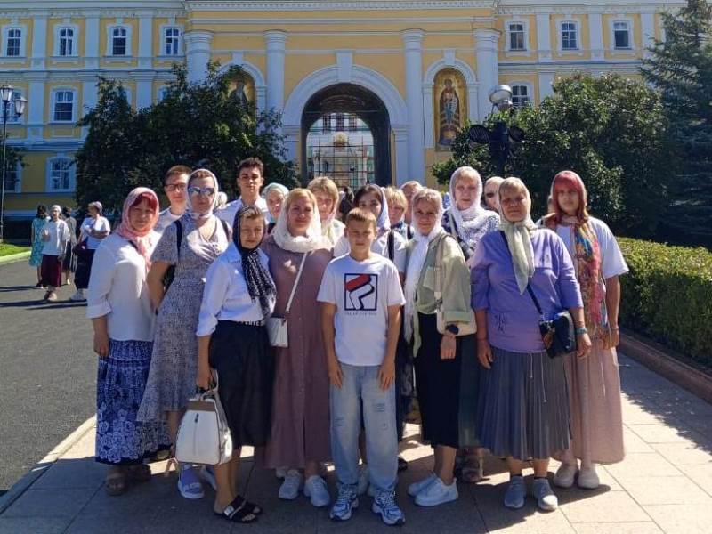 Прихожане храма прп. Серафима Саровского г. Липецка совершили паломничество в Свято-Троицкий Серафимо-Дивеевский монастырь