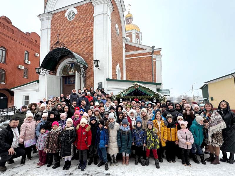 В Центре духовно-нравственного воспитания детей и молодежи «Светоч» прошел торжественный акт в честь Рождества Христова