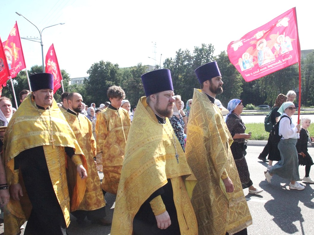 Начался традиционный паломнический крестный ход из&nbsp;Липецка в&nbsp;Задонск ко дню празднования памяти святителя Тихона, епископа Воронежского, Задонского чудотворца