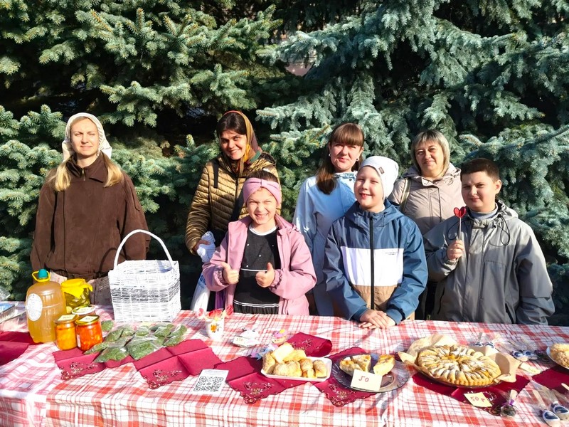 Коллектив воскресной школы храма свтт. Митрофана и&nbsp;Тихона г.&nbsp;Липецка провел благотворительную ярмарку в&nbsp;честь Покрова Пресвятой Богородицы